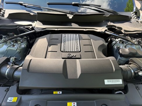 Used 2022 Land Rover Range Rover Sport SVR Carbon Edition image 55