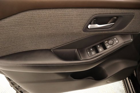 Used 2022 Nissan Rogue SV image 14