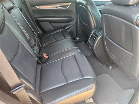 Used 2018 Cadillac XT5 Luxury image 21