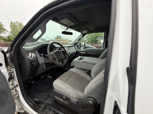 Used 2011 Ford F250 XLT w/ Snow Plow Prep Pkg image 22