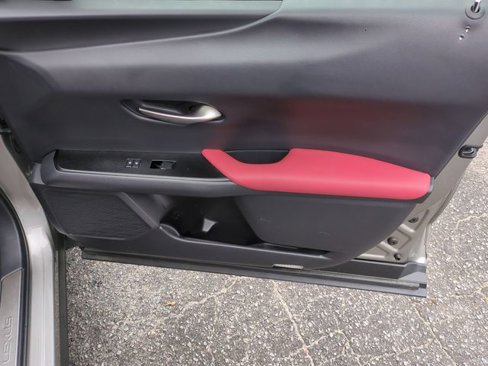 Used 2020 Lexus UX 200 F Sport image 34