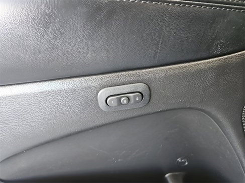 Used 2019 Jeep Grand Cherokee Limited image 17