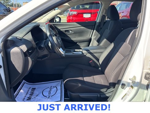 Used 2022 Nissan Sentra SV image 17