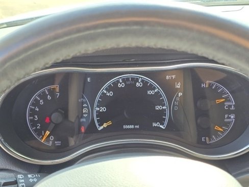 Used 2021 Jeep Grand Cherokee Limited w/ Luxury Group II image 39