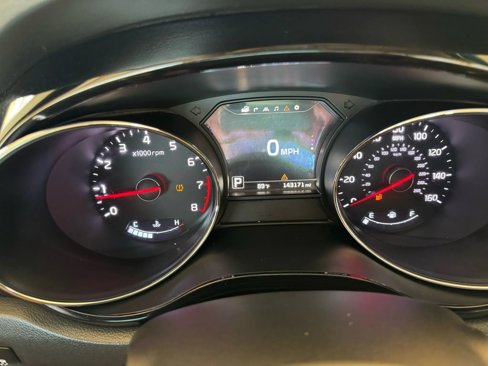 Used 2016 Kia Sedona SX Limited image 12