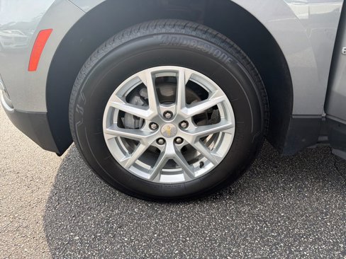 Used 2023 Chevrolet Equinox LS image 33