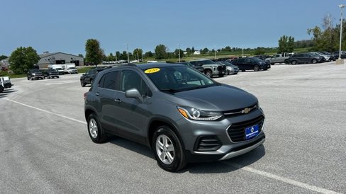 Used 2019 Chevrolet Trax LT w/ LT Convenience Package image 3