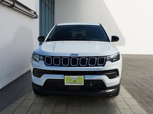 New 2025 Jeep Compass Sport image 8