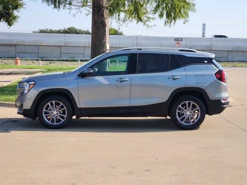 Used 2023 GMC Terrain SLT image 4