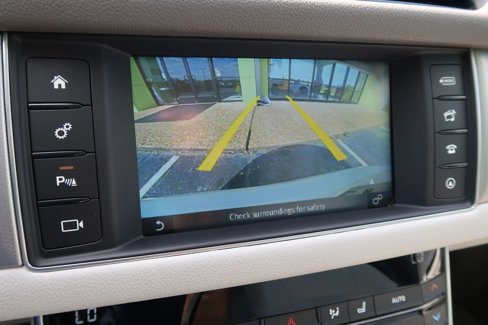 Used 2017 Jaguar XF Prestige image 34