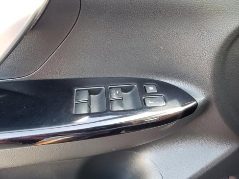 Used 2019 Mitsubishi Eclipse Cross LE image 27