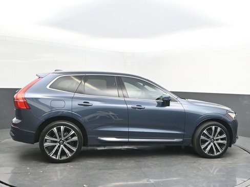 Certified 2023 Volvo XC60 B5 Ultimate w/ Climate Package image 8