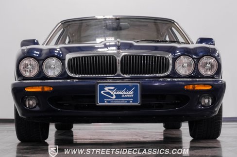 Used 1999 Jaguar XJ8 image 29