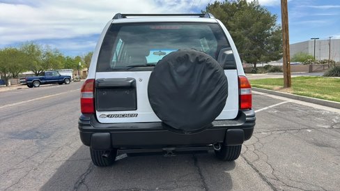Used 2001 Chevrolet Tracker 2WD image 12