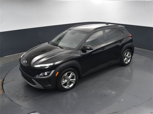 Used 2023 Hyundai Kona SEL w/ Winter Weather Package image 22