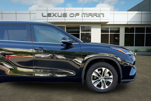 Used 2024 Toyota Highlander XLE image 35