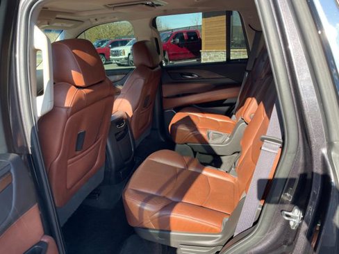 Used 2017 Cadillac Escalade Premium Luxury image 24