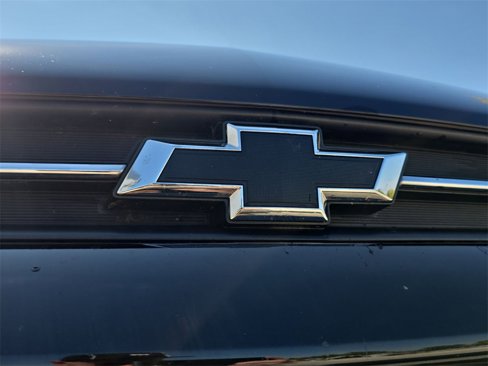 Certified 2022 Chevrolet Trax LT w/ Midnight Edition image 32