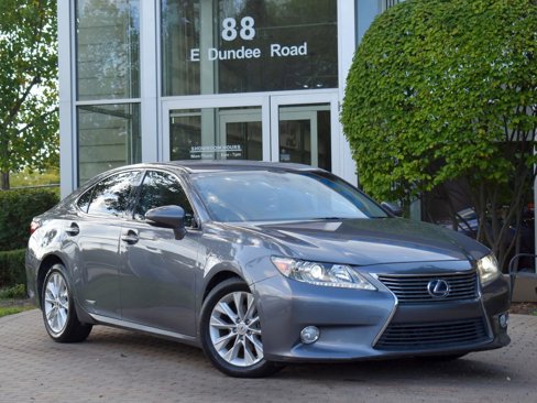 Used 2013 Lexus ES 300h image 2