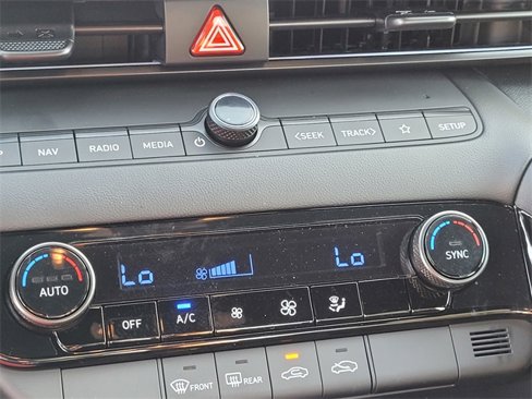 New 2025 Hyundai Elantra SEL image 19