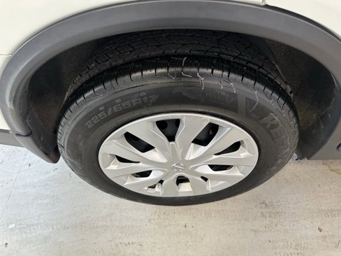 Used 2017 Nissan Rogue S image 24