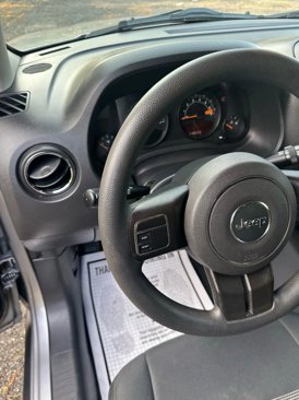 Used 2016 Jeep Patriot Sport image 32