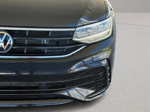 Used 2024 Volkswagen Tiguan SE R-Line image 4