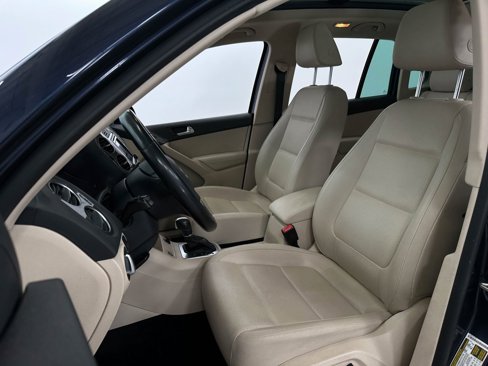 Used 2016 Volkswagen Tiguan S image 17