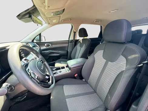 Used 2022 Kia Sorento LX image 19