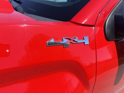 Used 2018 GMC Sierra 1500 SLT image 16
