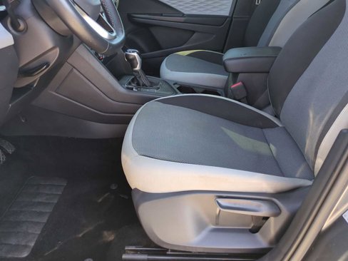 Used 2022 Volkswagen Taos S image 18