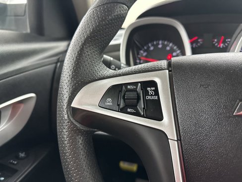 Used 2017 Chevrolet Equinox LT image 31