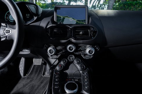 Used 2020 Aston Martin V8 Vantage Coupe image 22