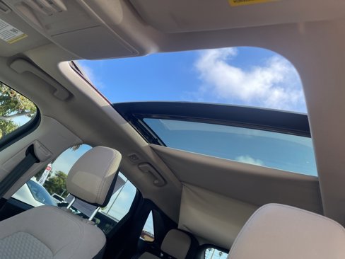 Used 2020 Ford Escape SE image 22