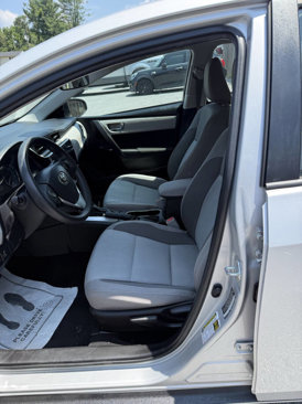 Used 2019 Toyota Corolla LE image 3