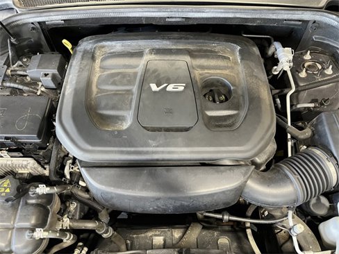 Used 2017 Jeep Grand Cherokee Altitude image 27