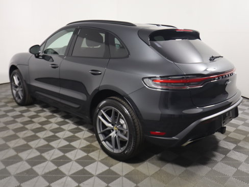 New 2026 Porsche Macan image 3
