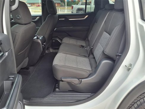Used 2025 GMC Acadia Elevation image 23