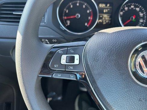 Used 2016 Volkswagen Jetta S image 17