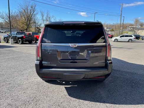 Used 2017 Cadillac Escalade Premium Luxury image 6