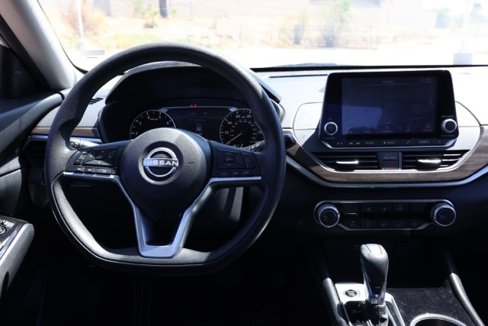 Used 2023 Nissan Altima 2.5 SV image 21