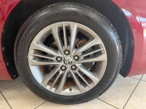 Used 2016 Toyota Camry SE image 14