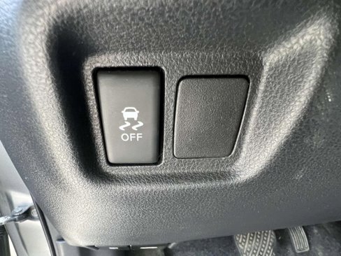 Used 2014 Nissan Versa Note SV image 12