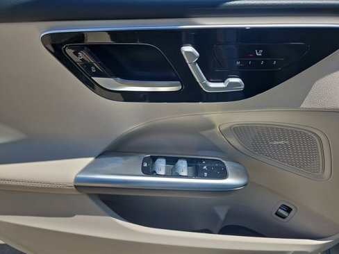 Certified 2022 Mercedes-Benz C 300 4MATIC Sedan image 11