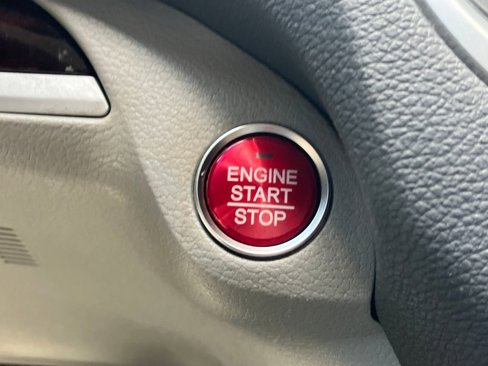 Used 2016 Acura TLX image 24