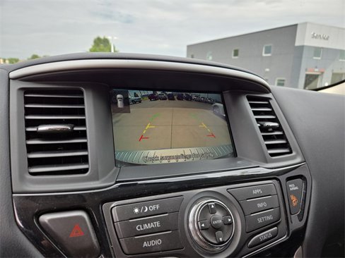 Certified 2020 Nissan Pathfinder SV image 22