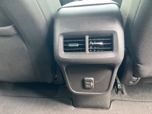 Used 2019 Chevrolet Equinox LT image 15