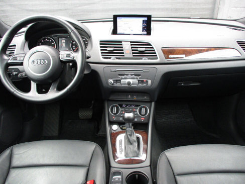 Used 2017 Audi Q3 2.0T Premium Plus w/ Premium Plus Package image 18