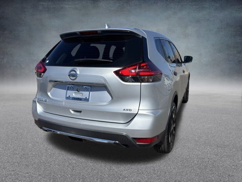 Used 2018 Nissan Rogue S image 9