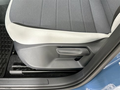 New 2025 Volkswagen Taos S image 9